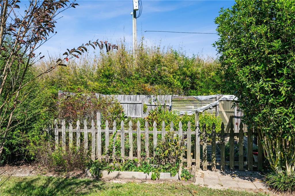 22095 HIGHWAY 40 Highway