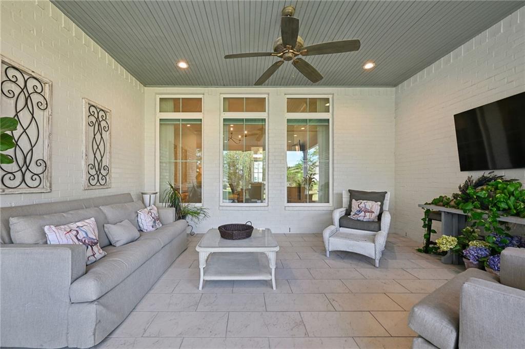 972 CAMPHILL Drive