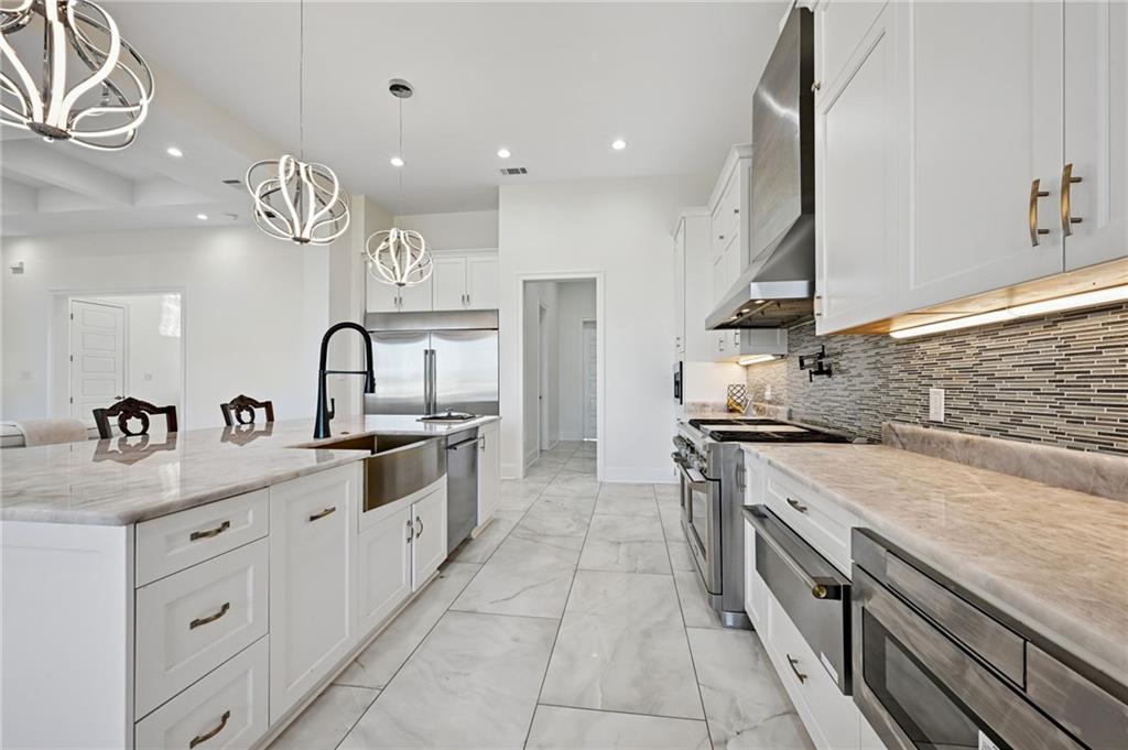 501 LOGAN ISLAND Court