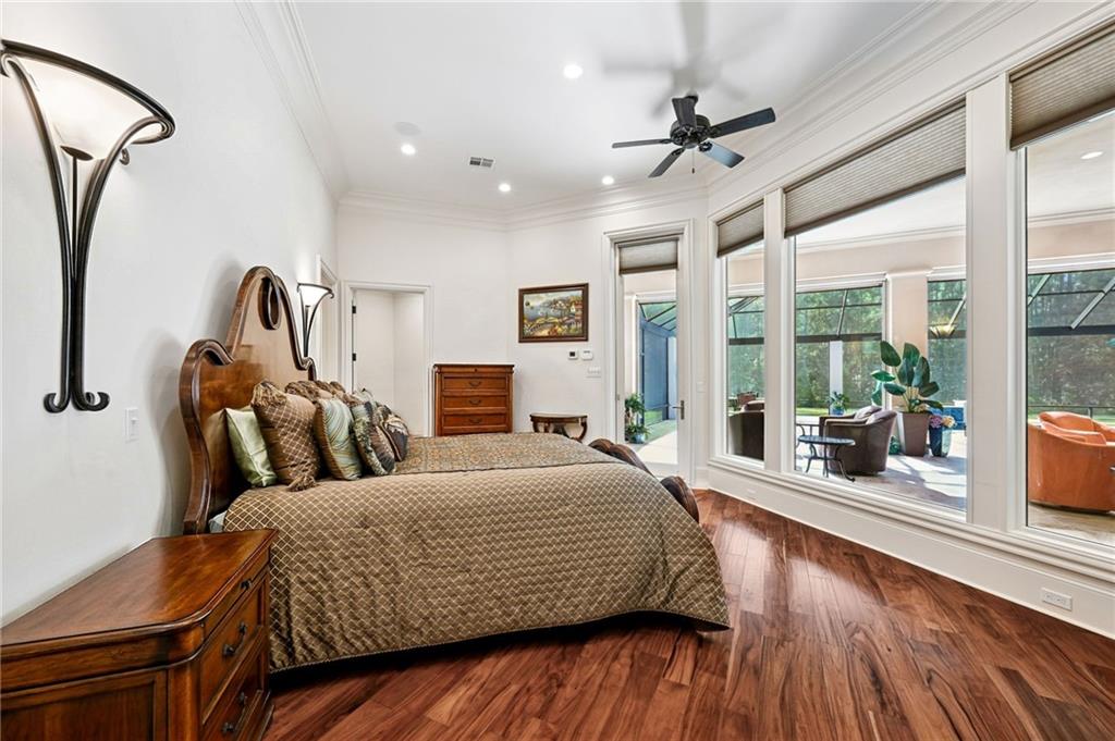 500 OAK TREE Court