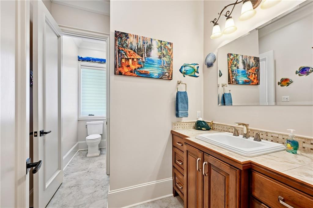 500 OAK TREE Court