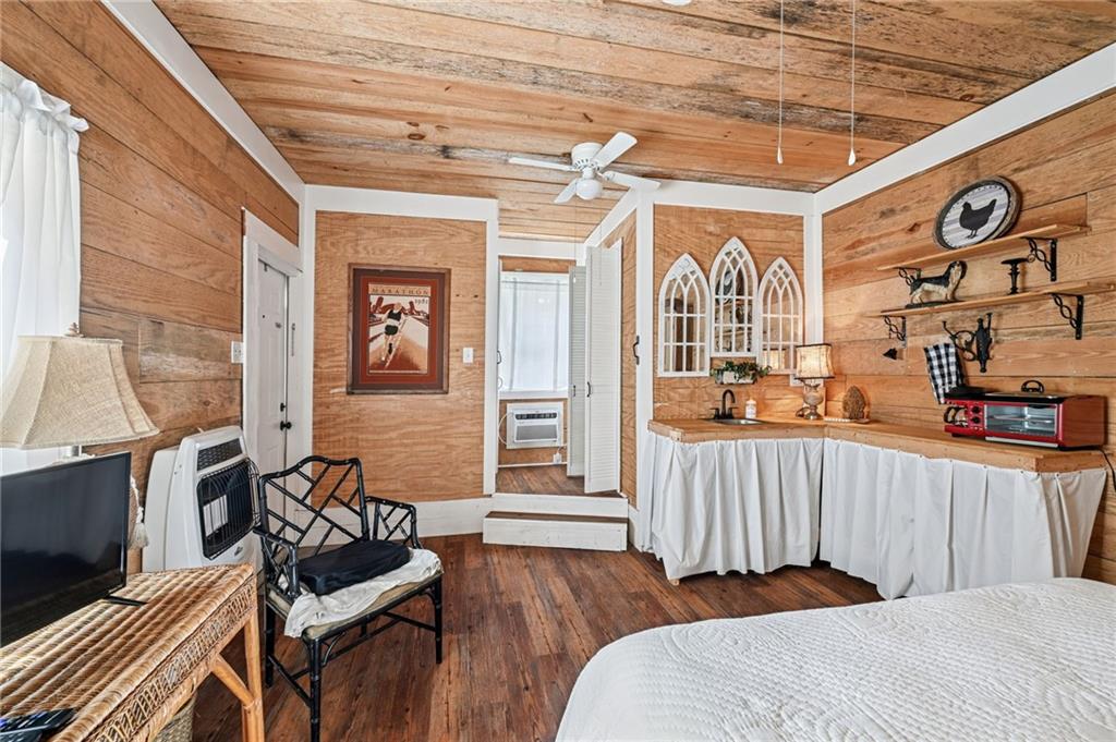 700 COVINGTON POINT Drive