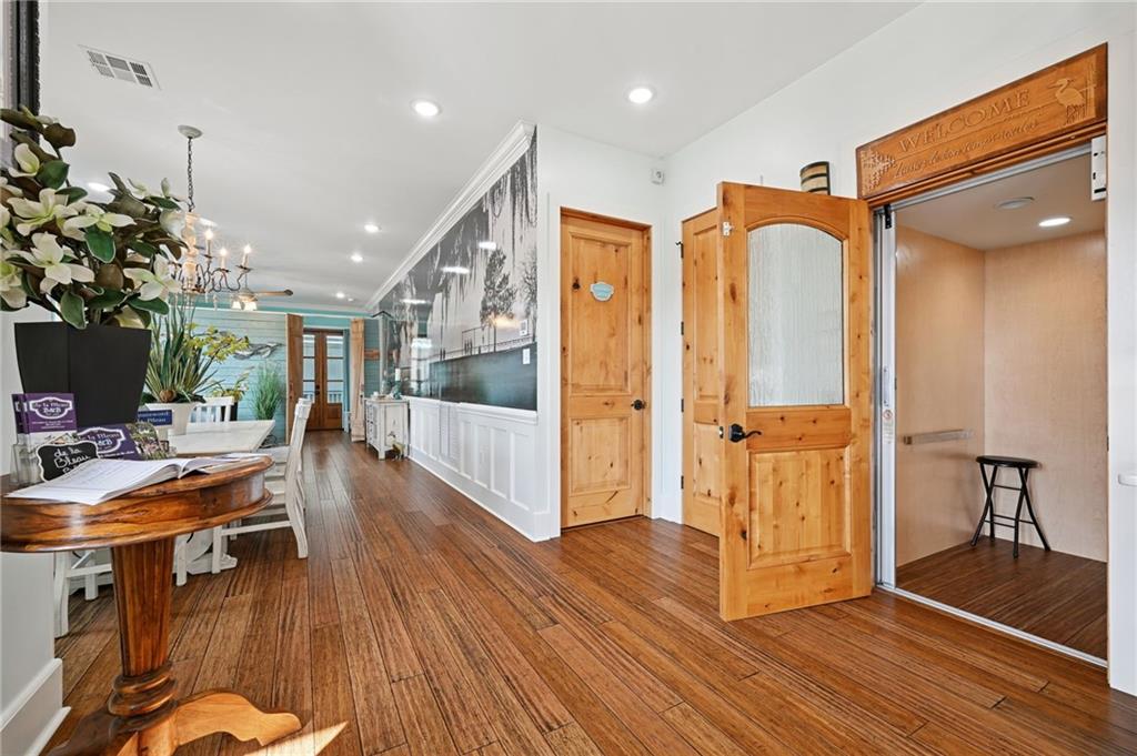 124 LAFITTE ST Street