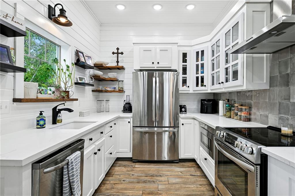 124 LAFITTE ST Street