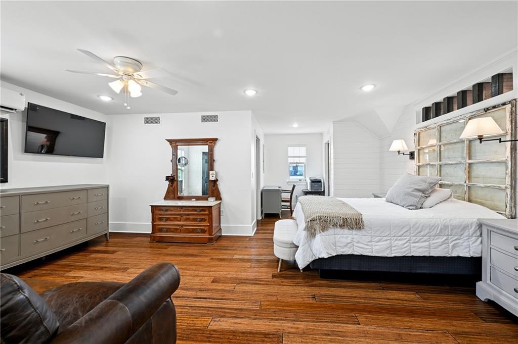 124 LAFITTE ST Street