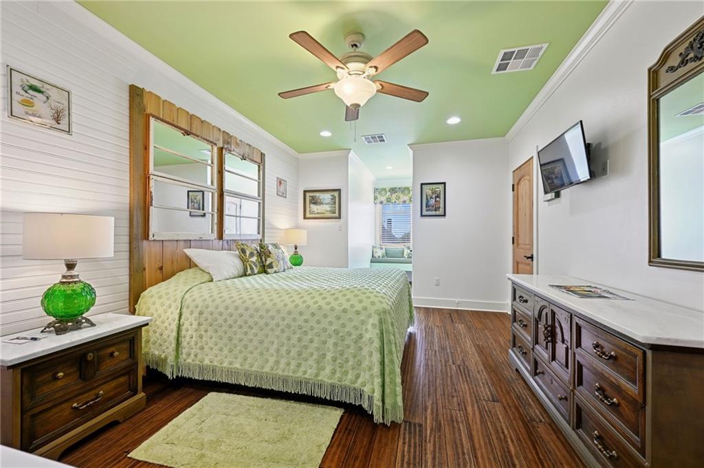 124 LAFITTE ST Street