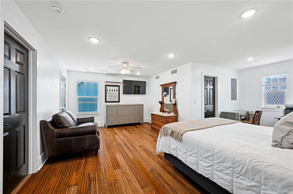 124 LAFITTE ST Street