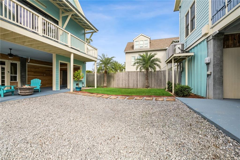 124 LAFITTE ST Street