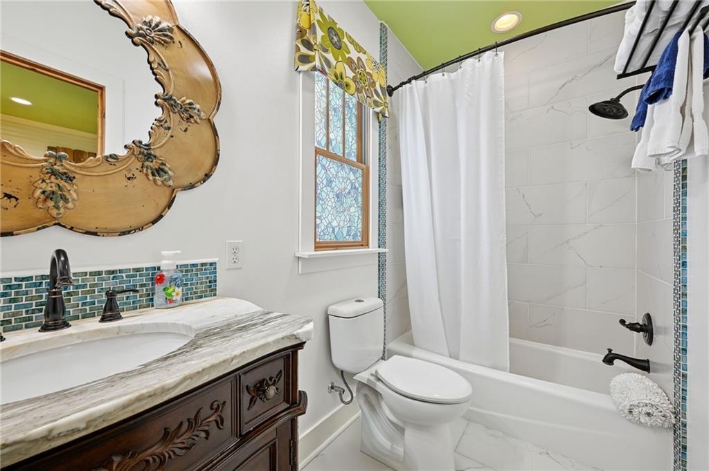 124 LAFITTE ST Street