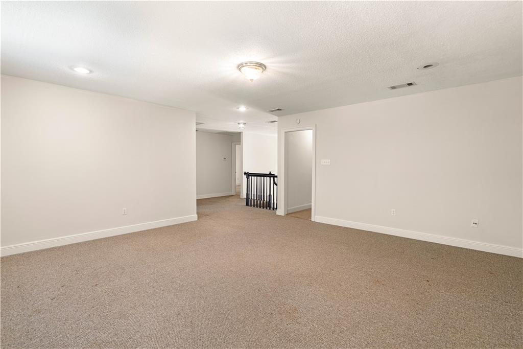 125 BENT TREE Court