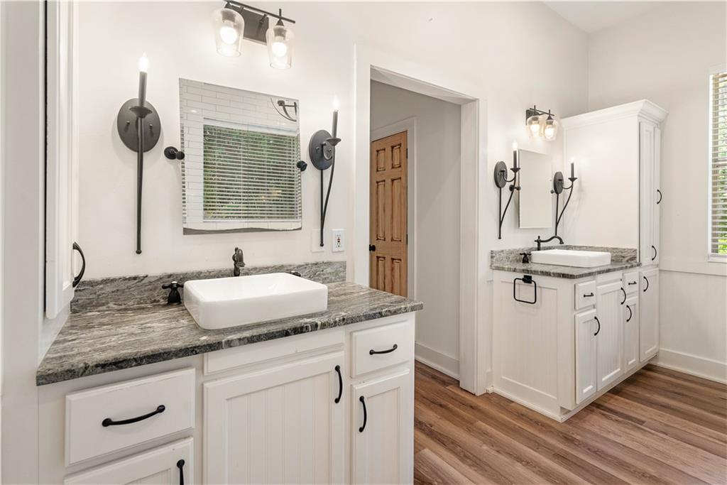 125 BENT TREE Court
