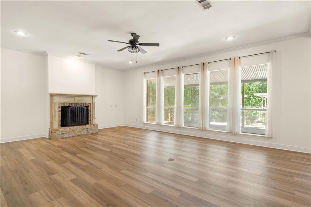 125 BENT TREE Court