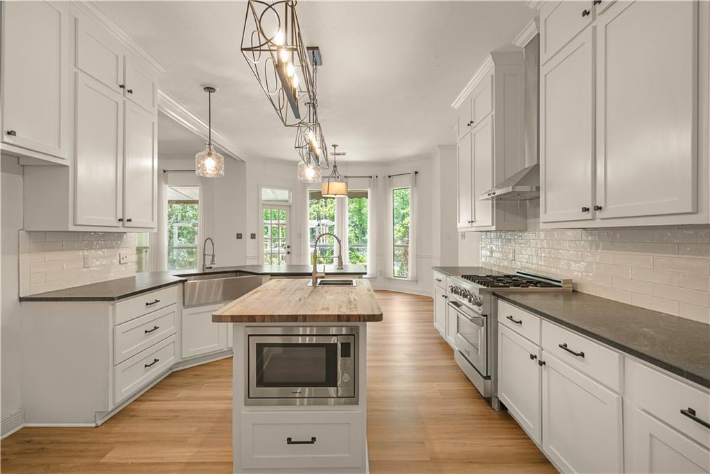 125 BENT TREE Court