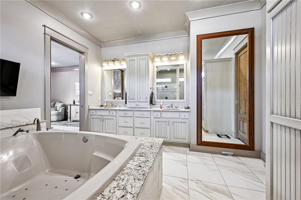 500 TALLOW TREE Drive