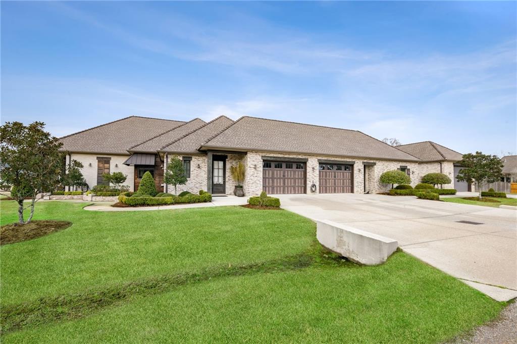 500 TALLOW TREE Drive