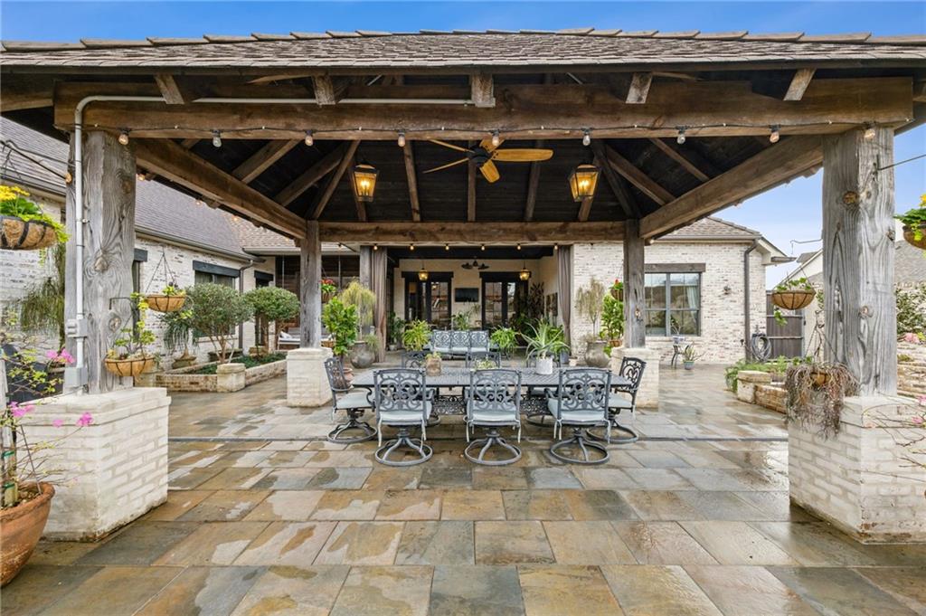 500 TALLOW TREE Drive