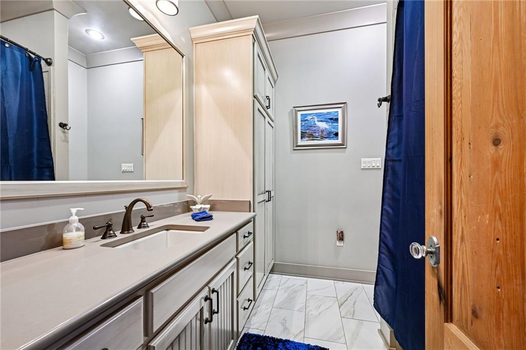 500 TALLOW TREE Drive