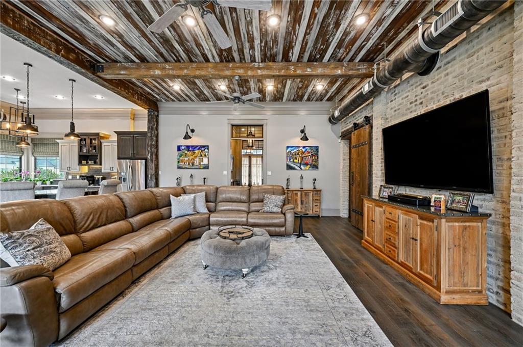 500 TALLOW TREE Drive