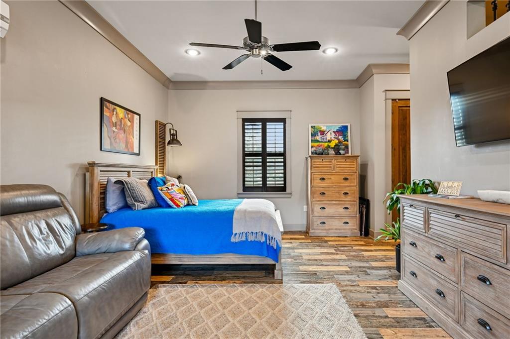 500 TALLOW TREE Drive