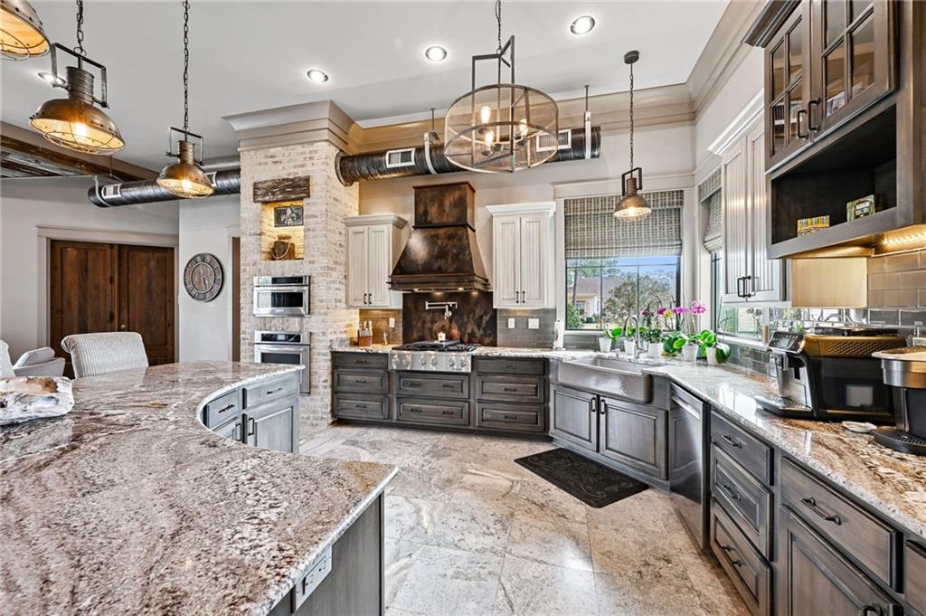 500 TALLOW TREE Drive