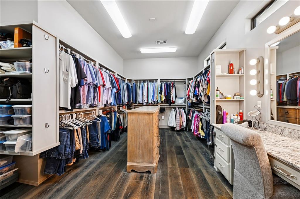 500 TALLOW TREE Drive