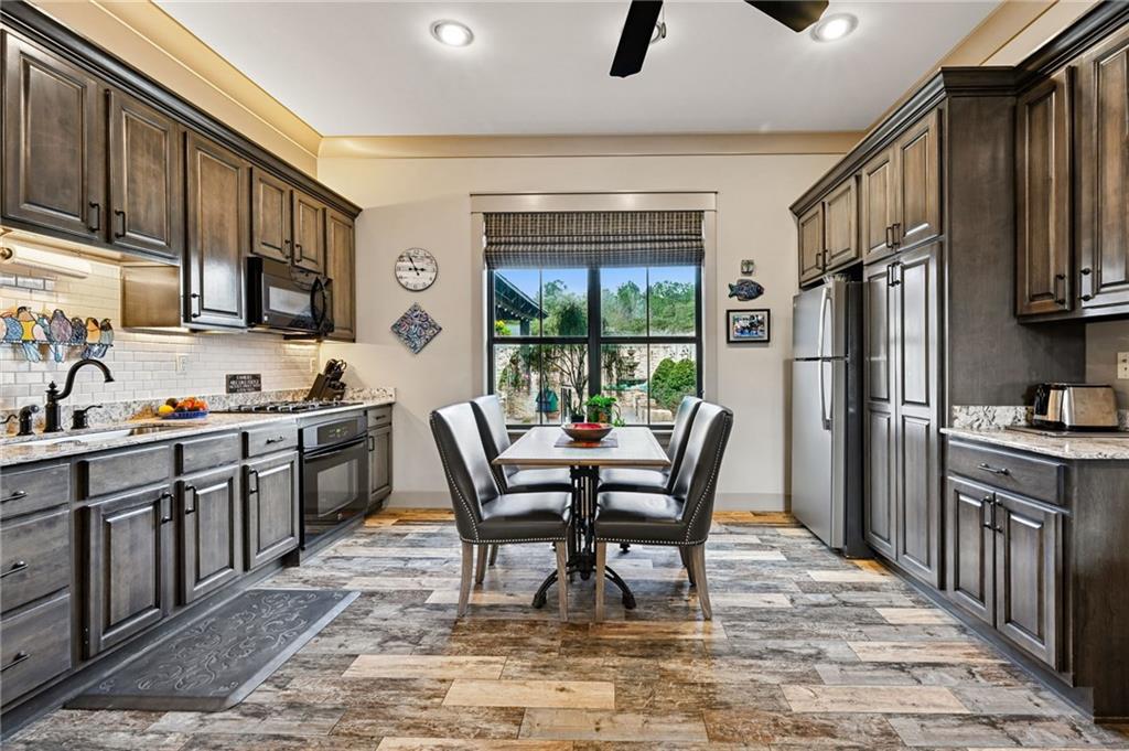 500 TALLOW TREE Drive