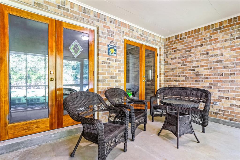 33 ELIZABETH Drive