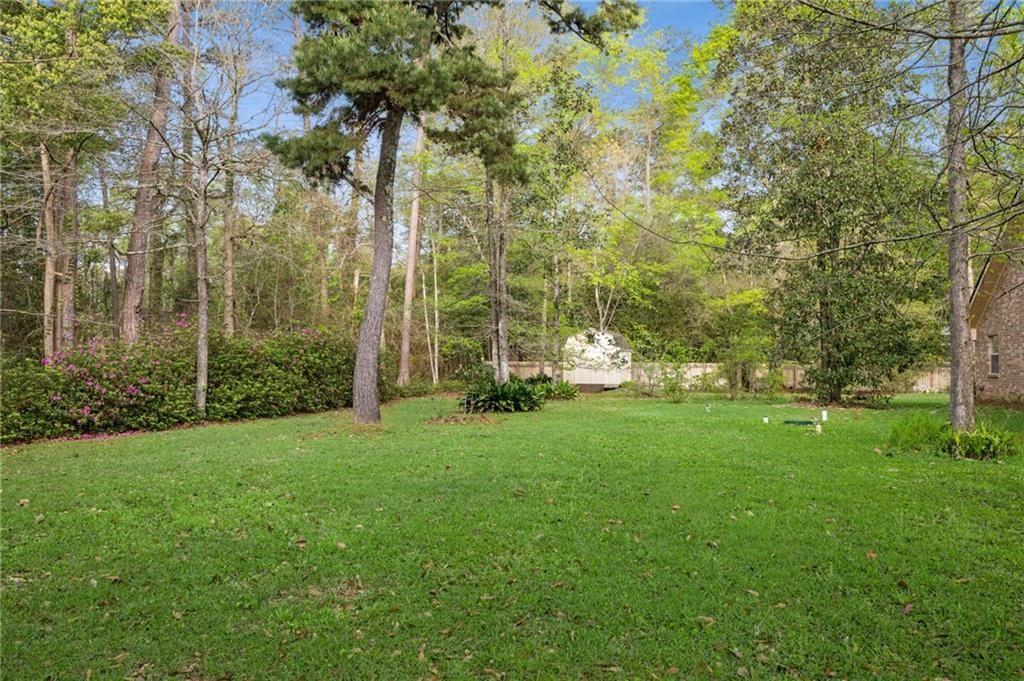 33 ELIZABETH Drive