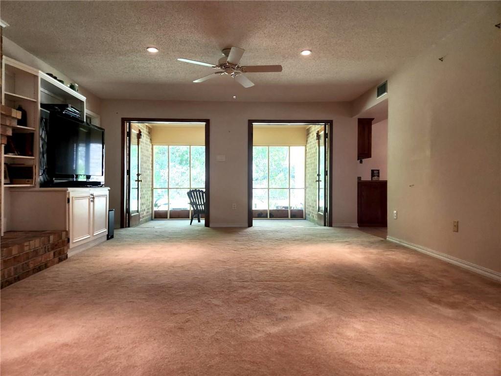 33 ELIZABETH Drive