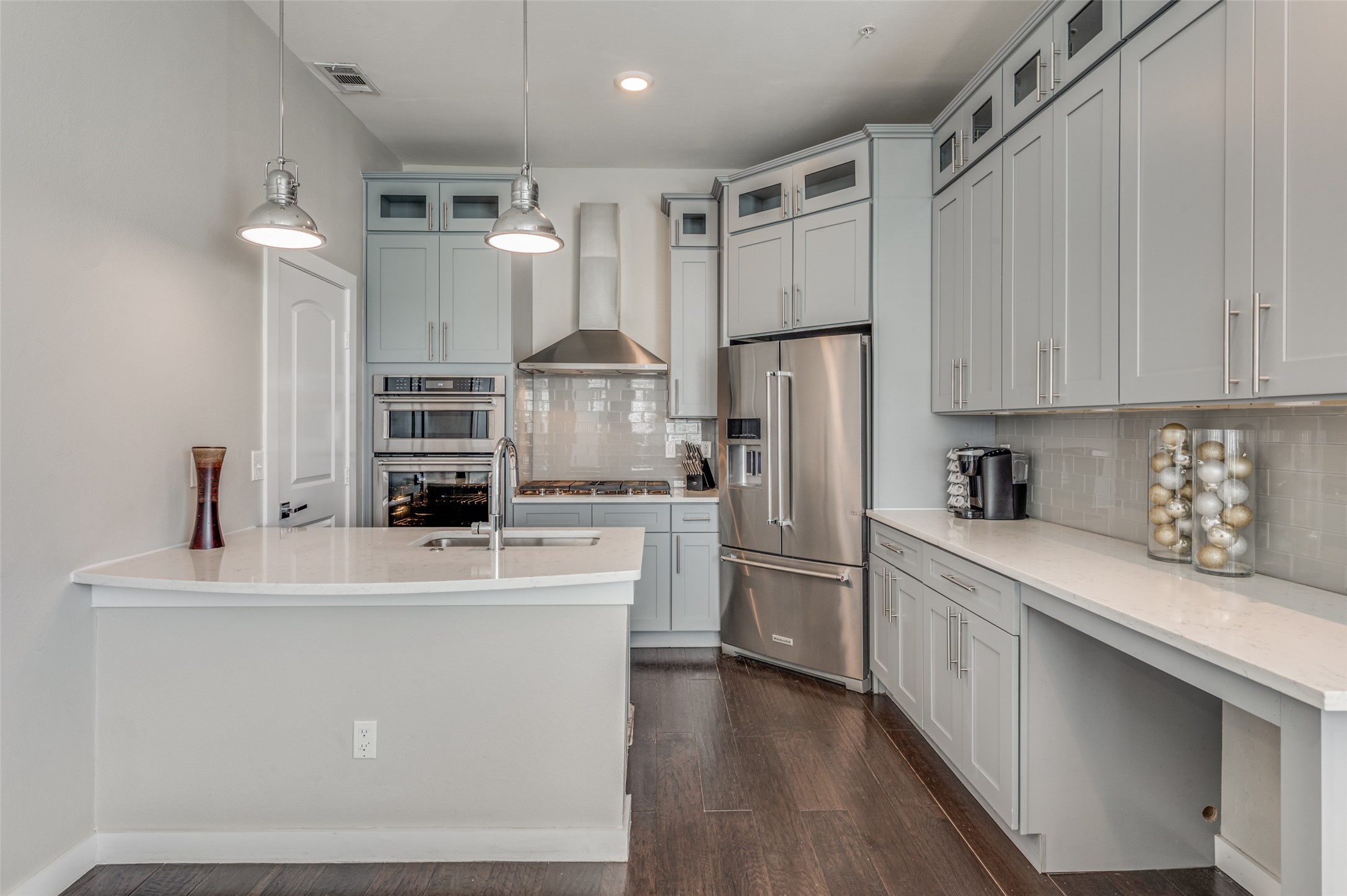 1211 Beaconsfield Lane 601