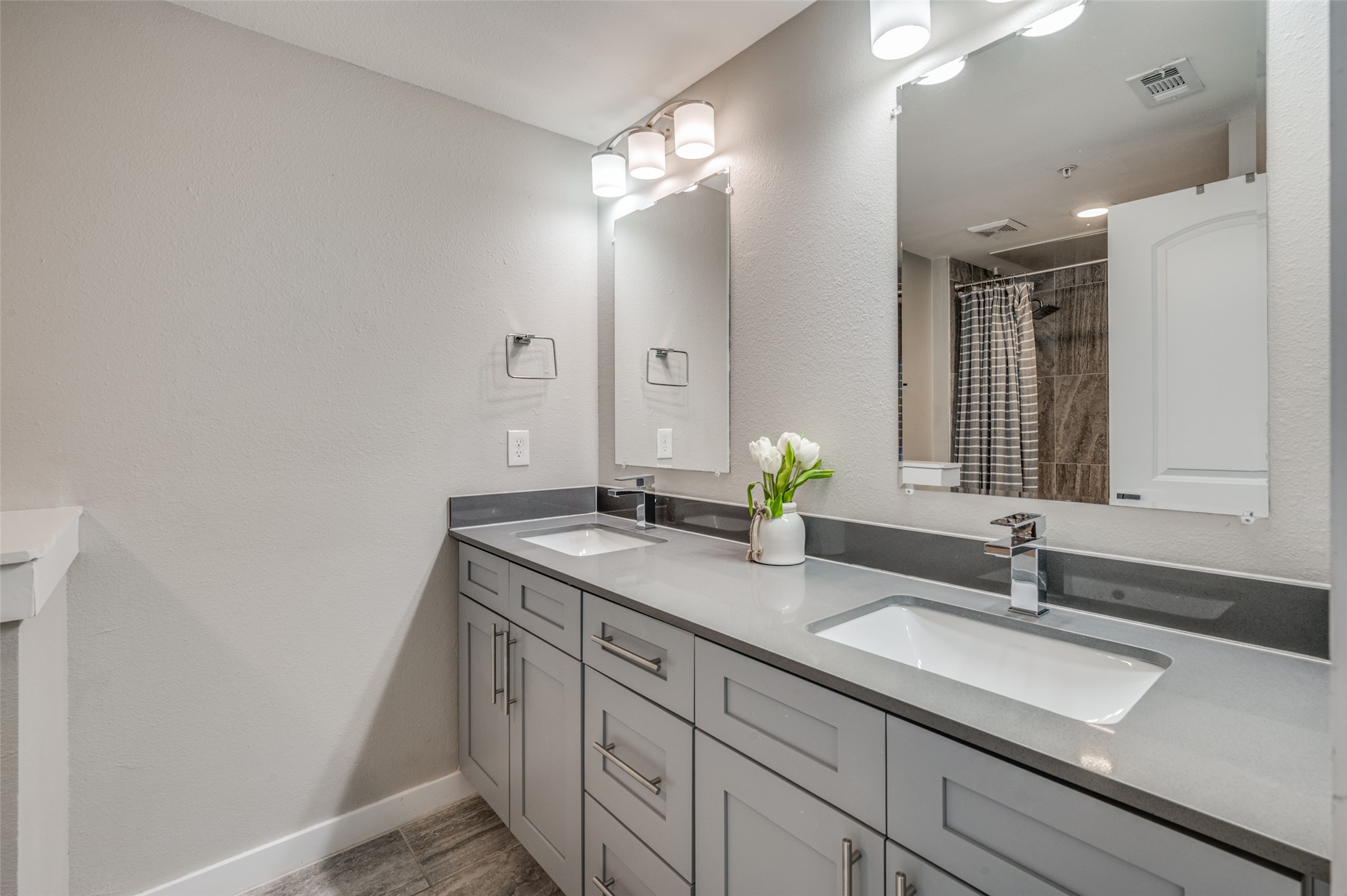 1211 Beaconsfield Lane 601