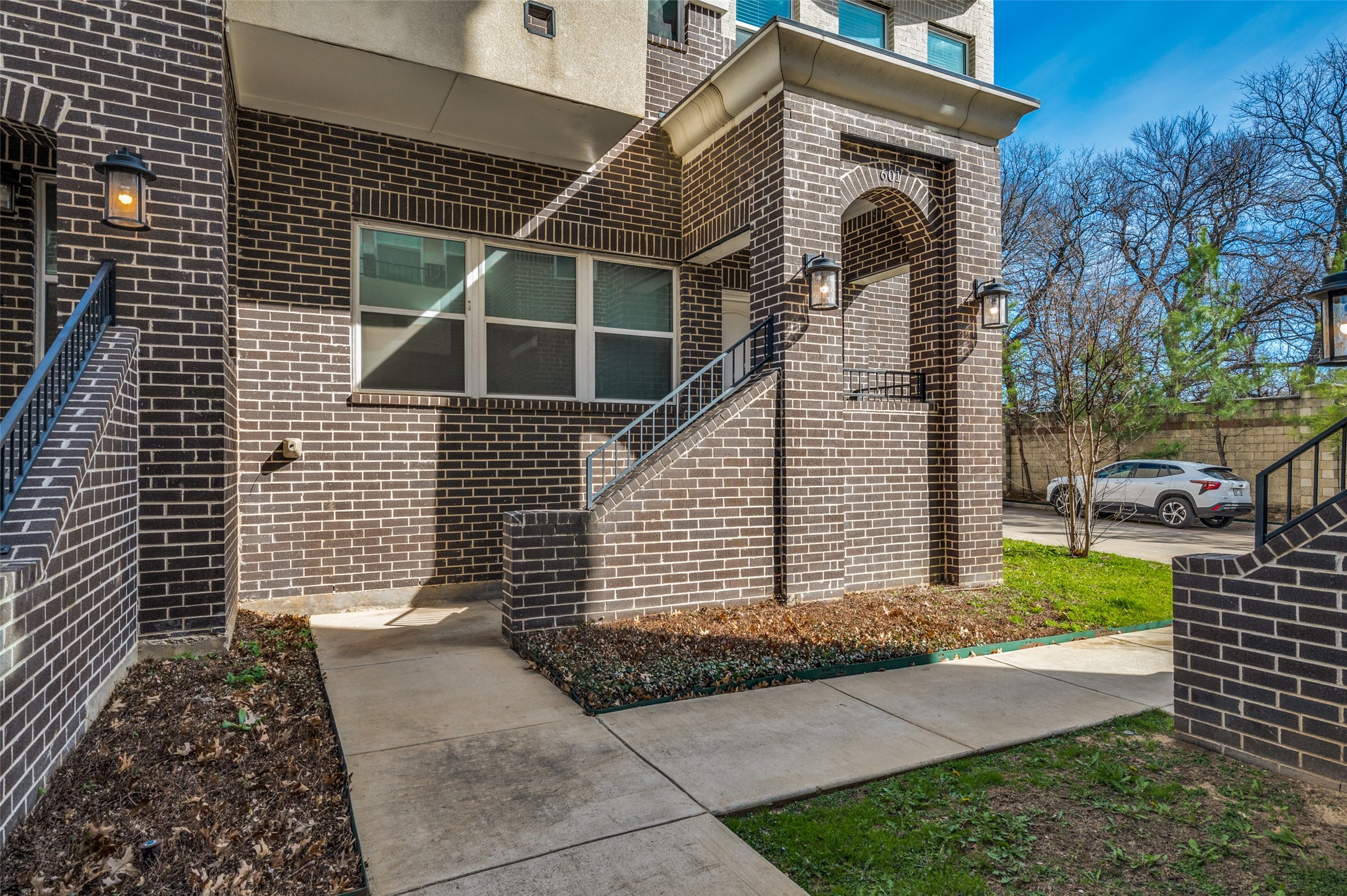 1211 Beaconsfield Lane 601