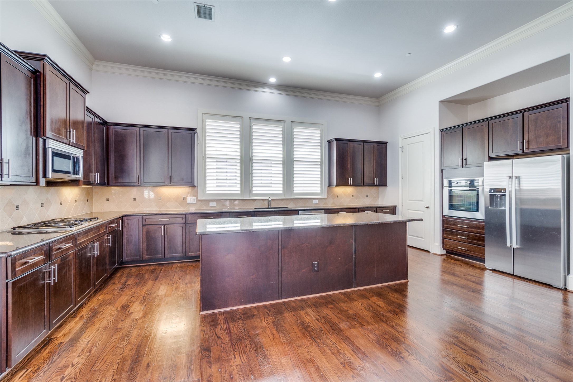2140 Helsminster Drive