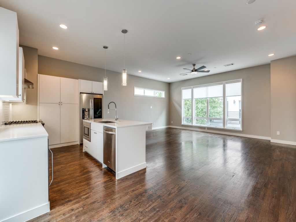 4945 Flitwick Court