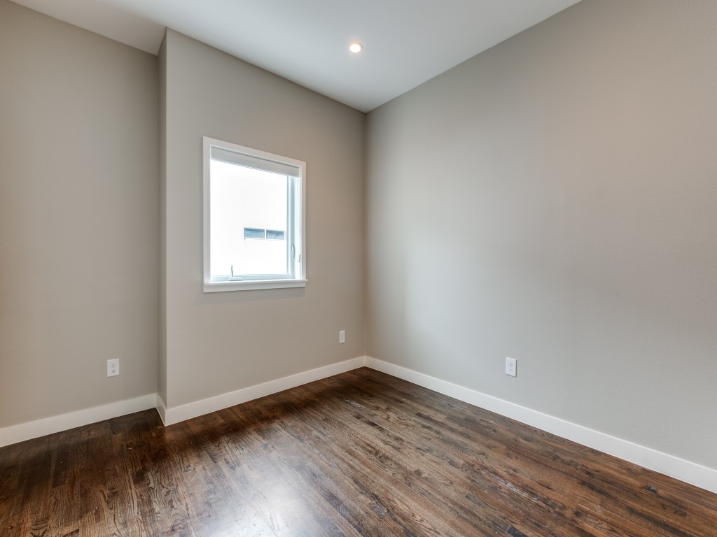 4945 Flitwick Court