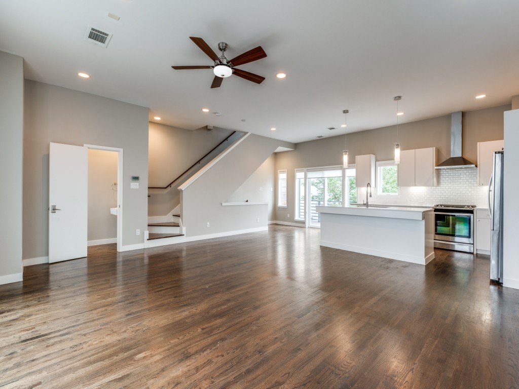 4945 Flitwick Court