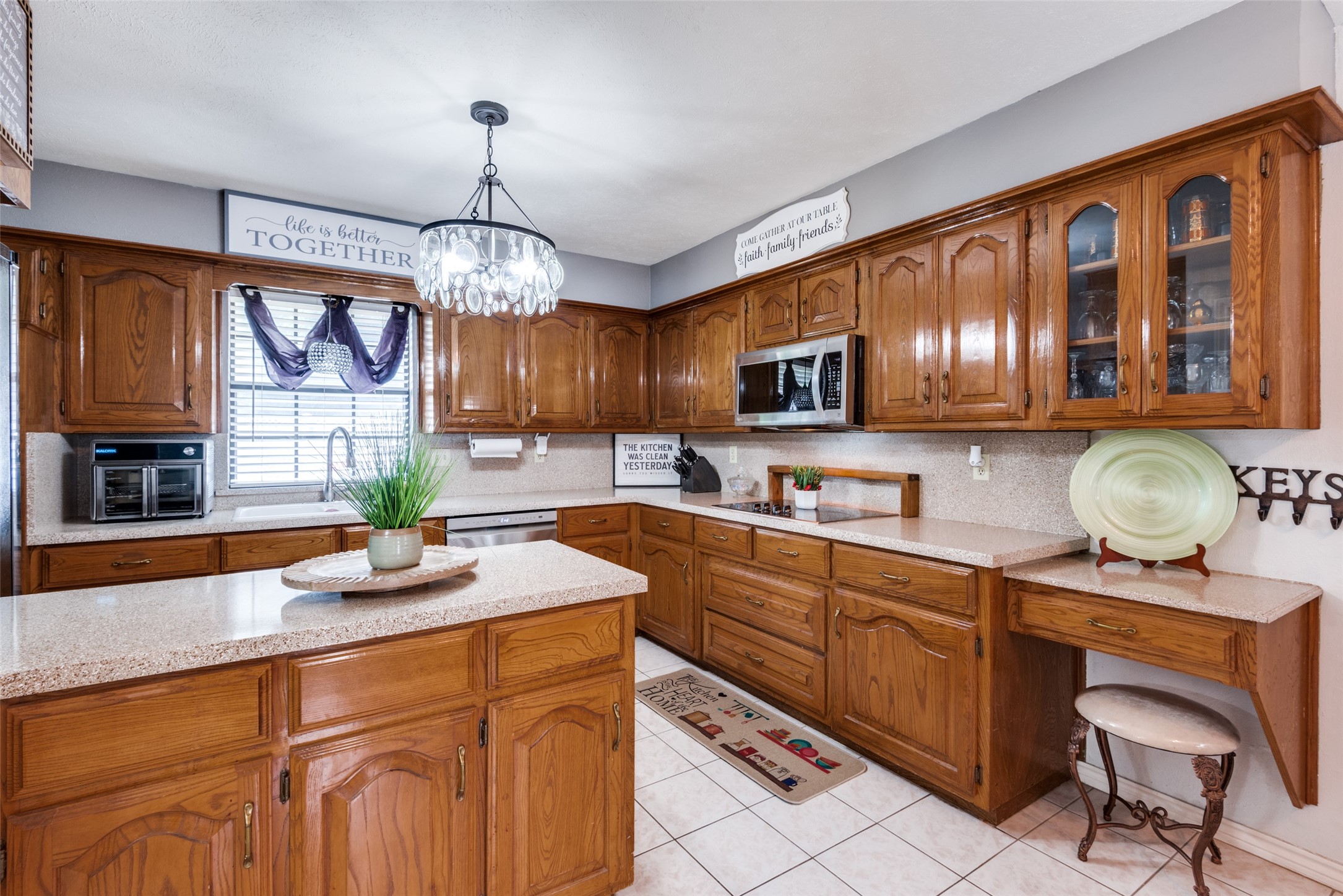 1352 Meriweather Place
