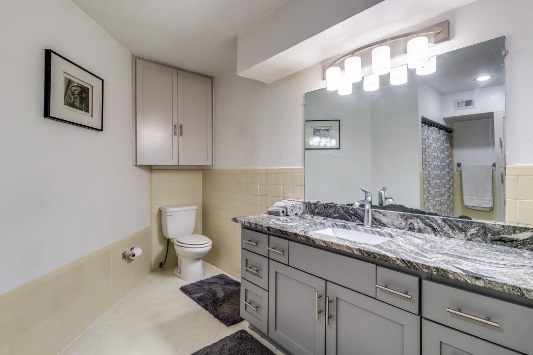 4811 Skillman Street 111