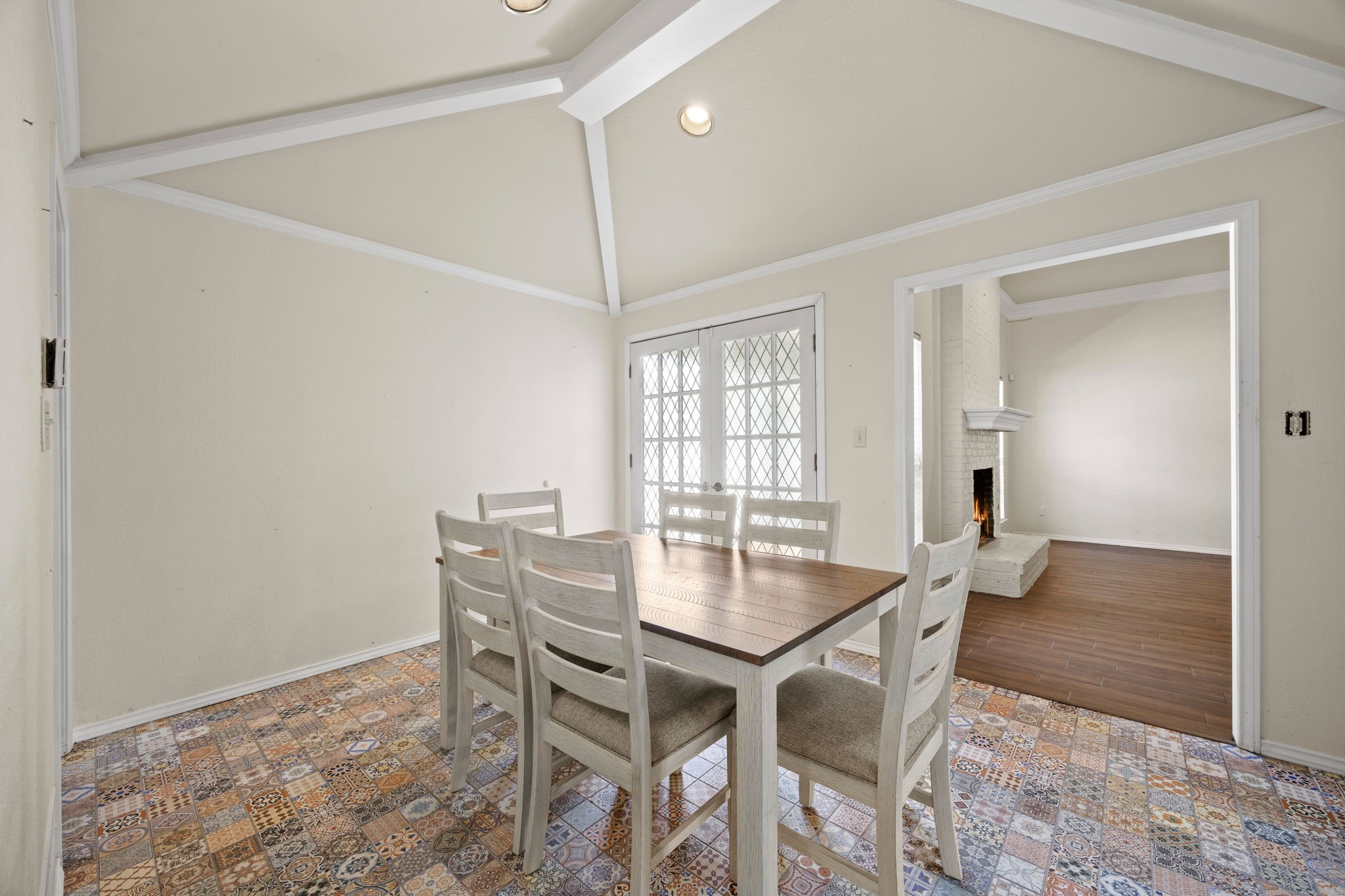 2307 Honeysuckle Drive