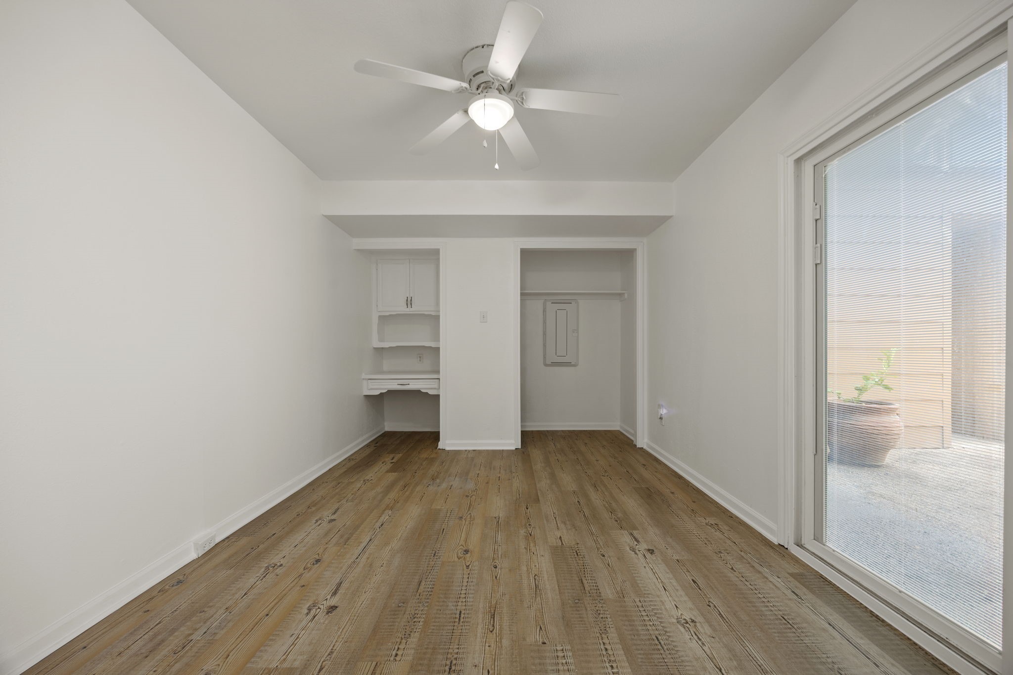 3101 Golden Oak