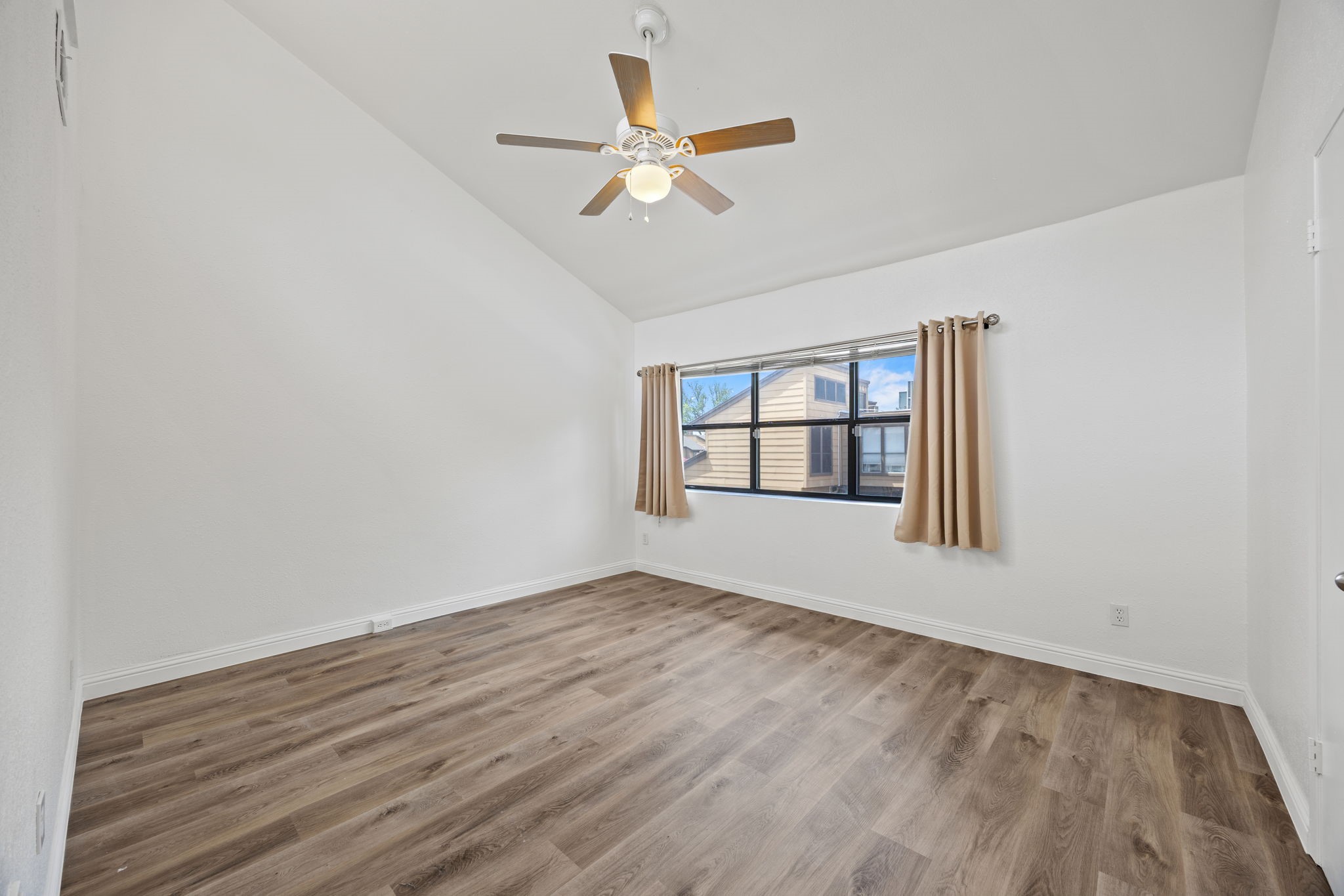 3101 Golden Oak