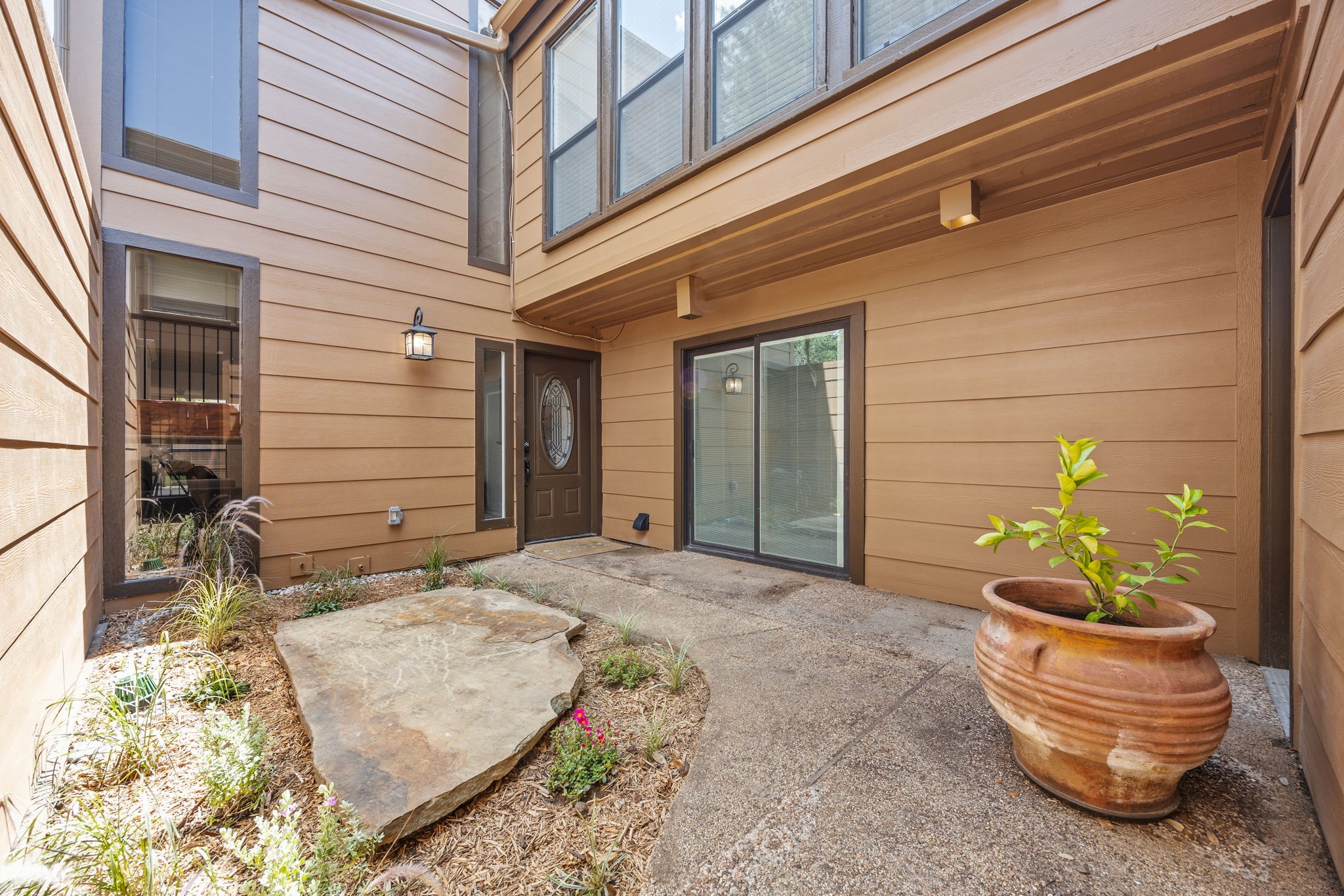 3101 Golden Oak
