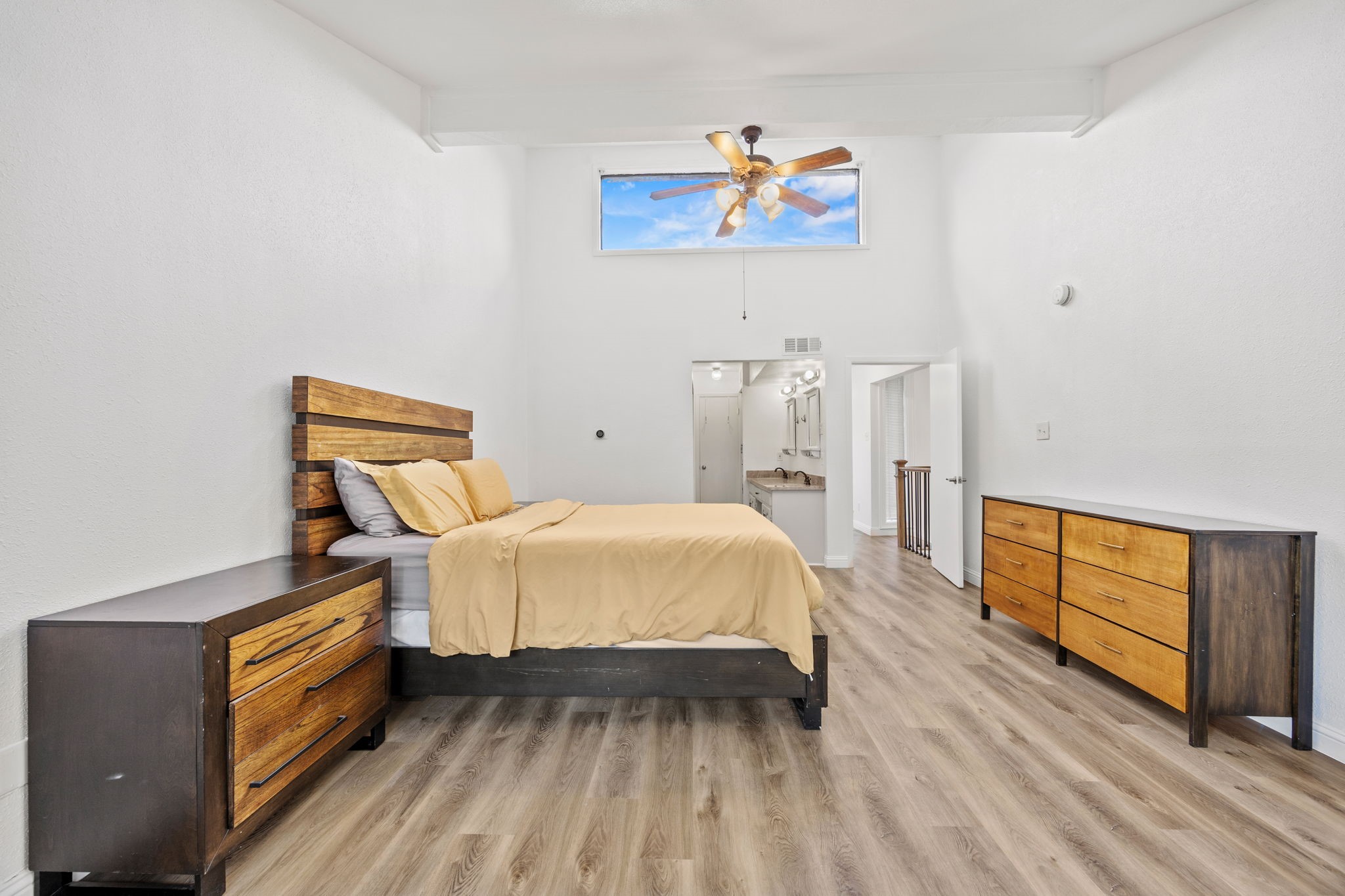 3101 Golden Oak