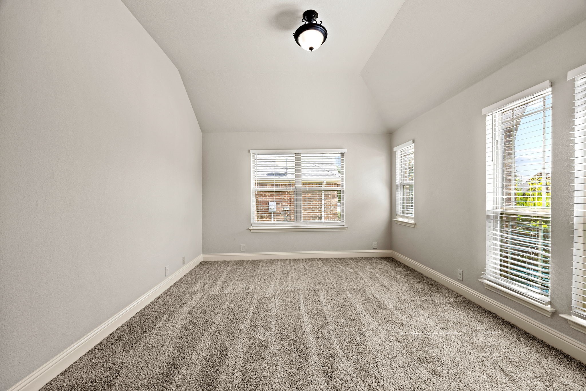 1020 Broken Wheel Trail