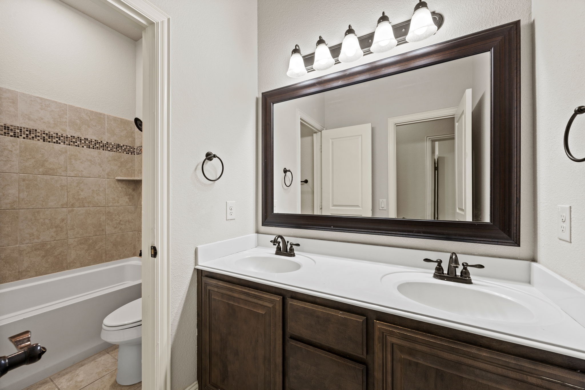 1020 Broken Wheel Trail