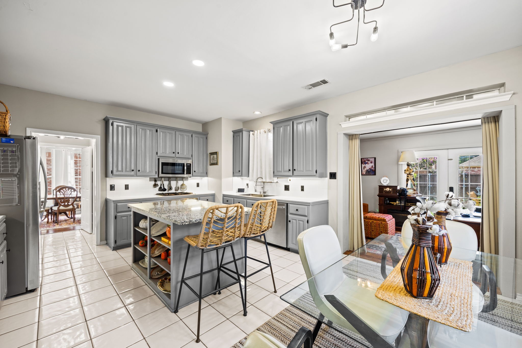 8722 Bayshore Lane