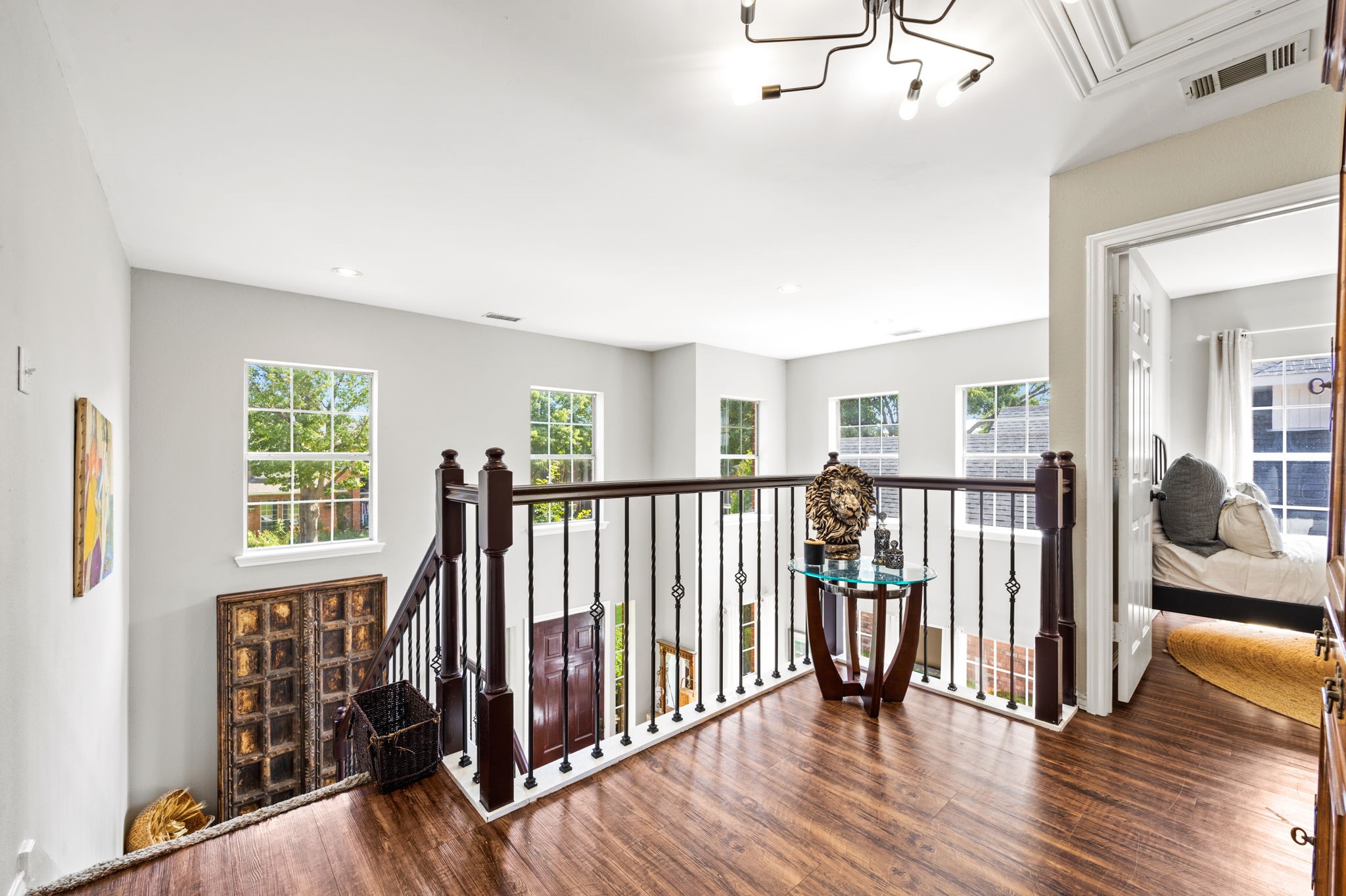 8722 Bayshore Lane