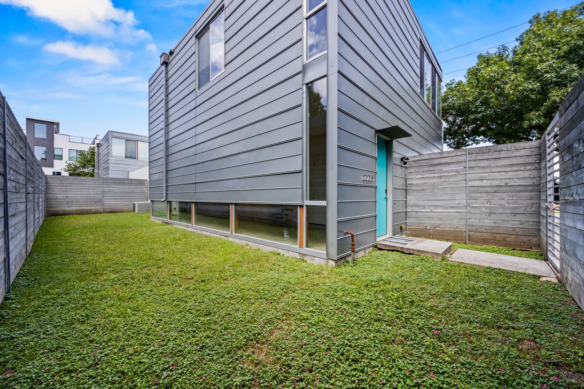 2223 Annex Avenue
