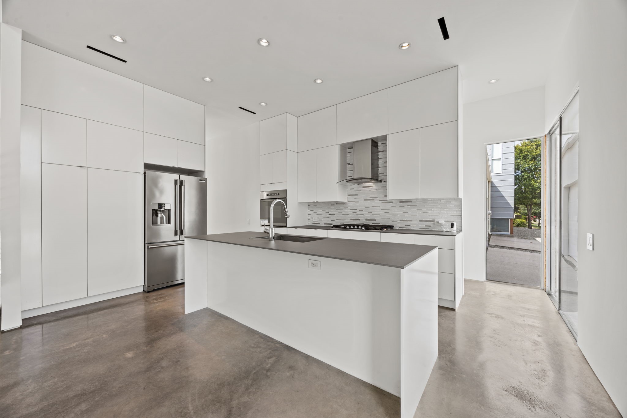 2223 Annex Avenue