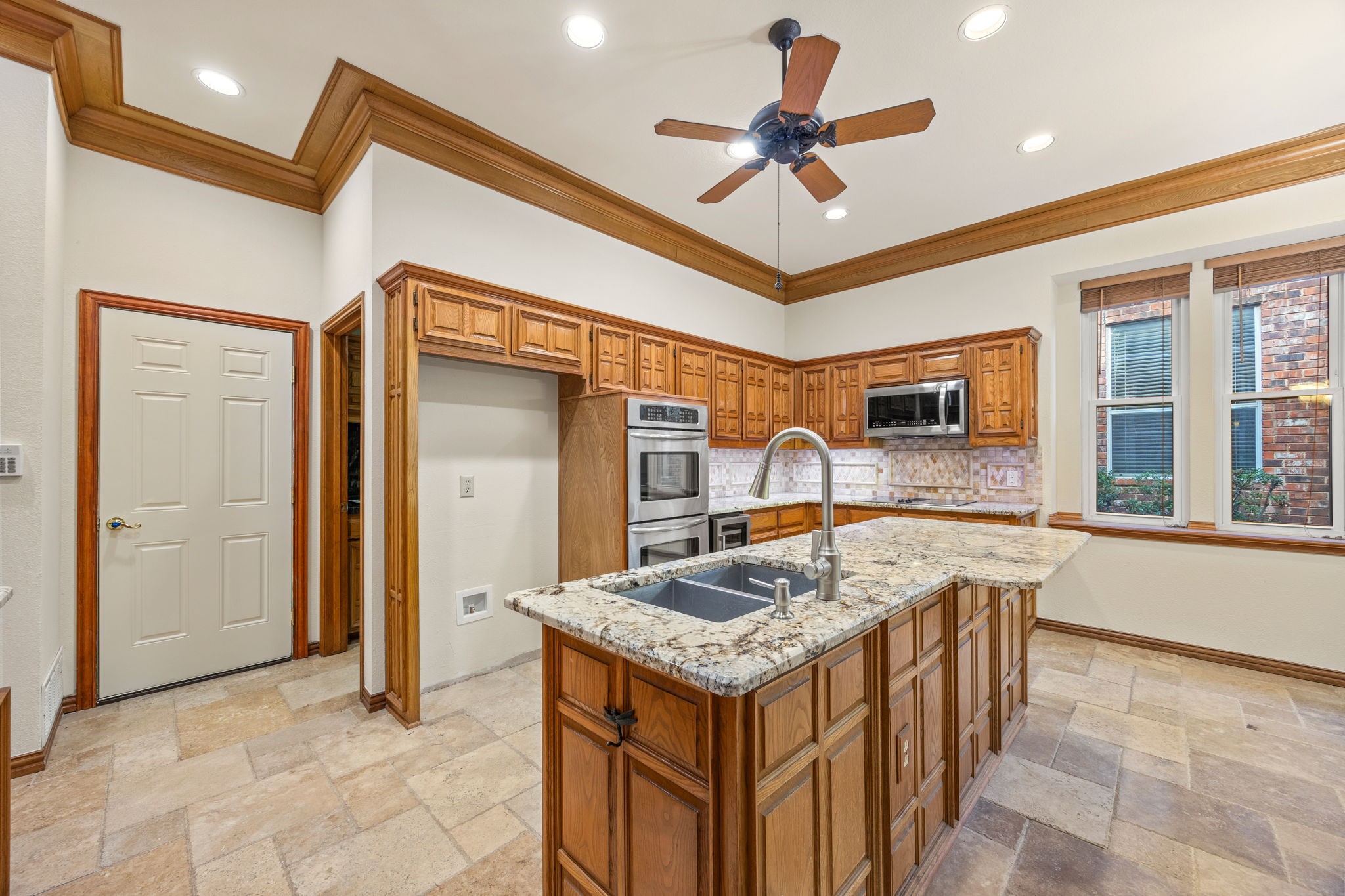 801 Spring Canyon Drive